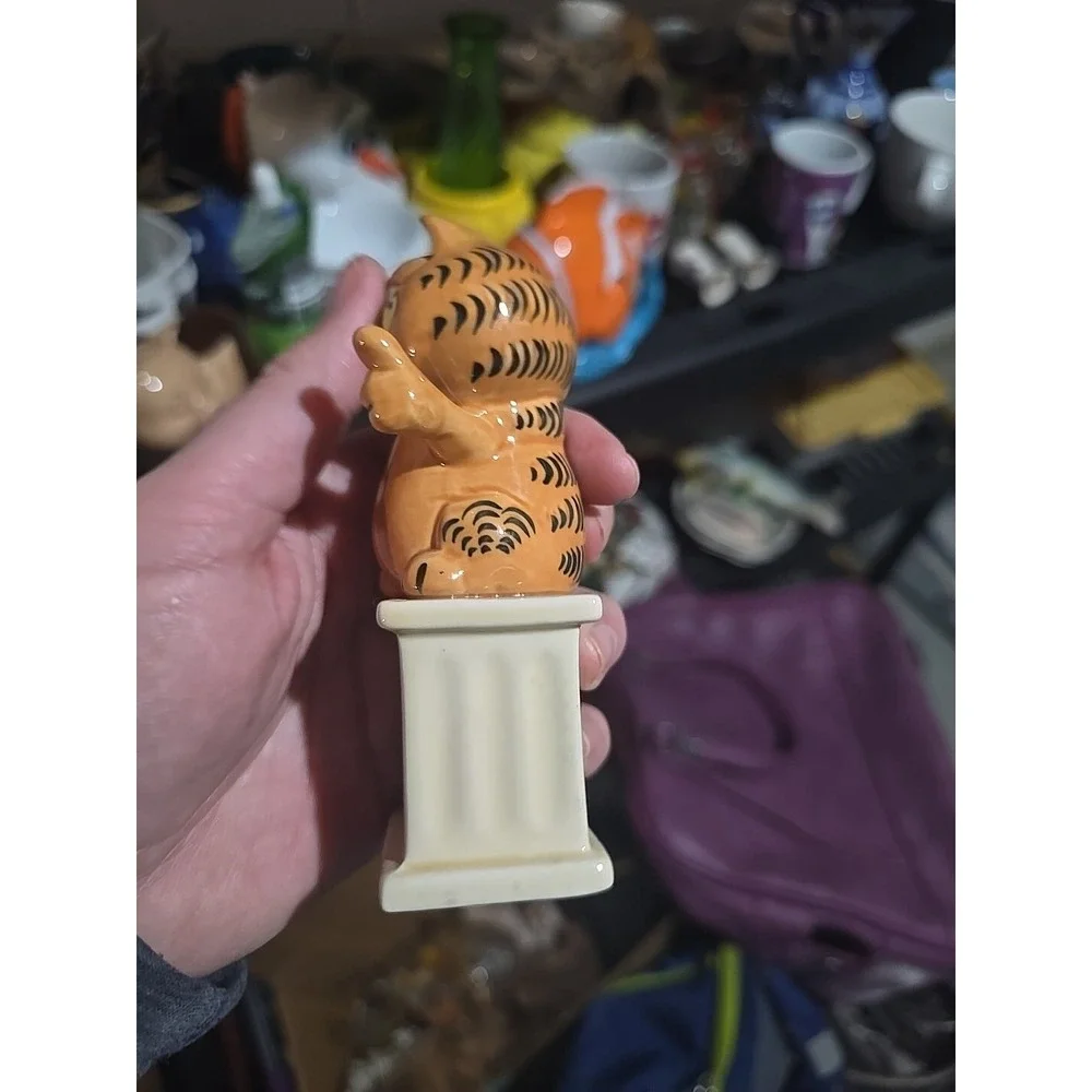 Enesco 1981 Garfield Figure Quotes Life Is Like A Hot Bath~‎ 5.5